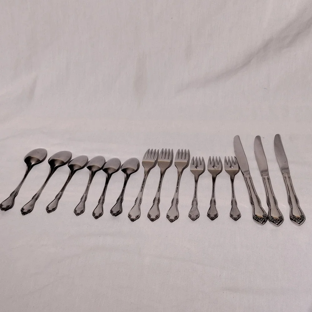 Wm A Rogers Oneida Mansfield Amadeus Stainless Flatware Set 15pc Ornate
